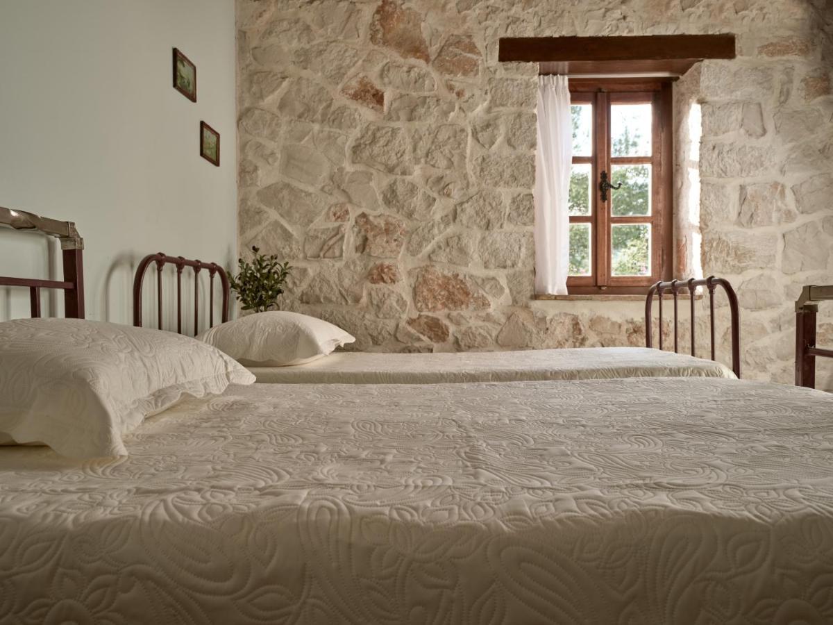 Vafias Villa - Tranquil Location, Ideal For Large Groups, By Zantewize Lithakia  Esterno foto