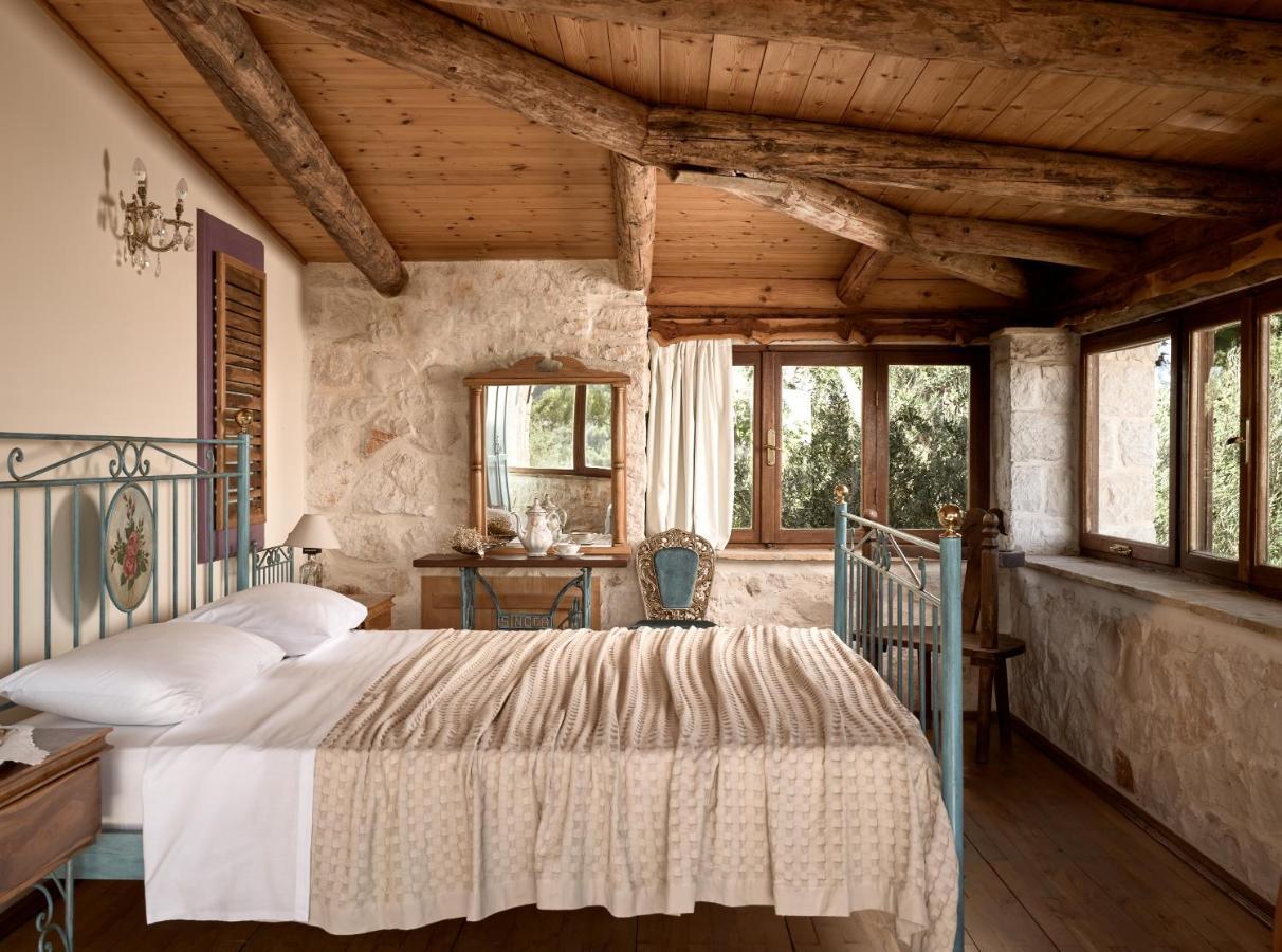 Vafias Villa - Tranquil Location, Ideal For Large Groups, By Zantewize Lithakia  Esterno foto