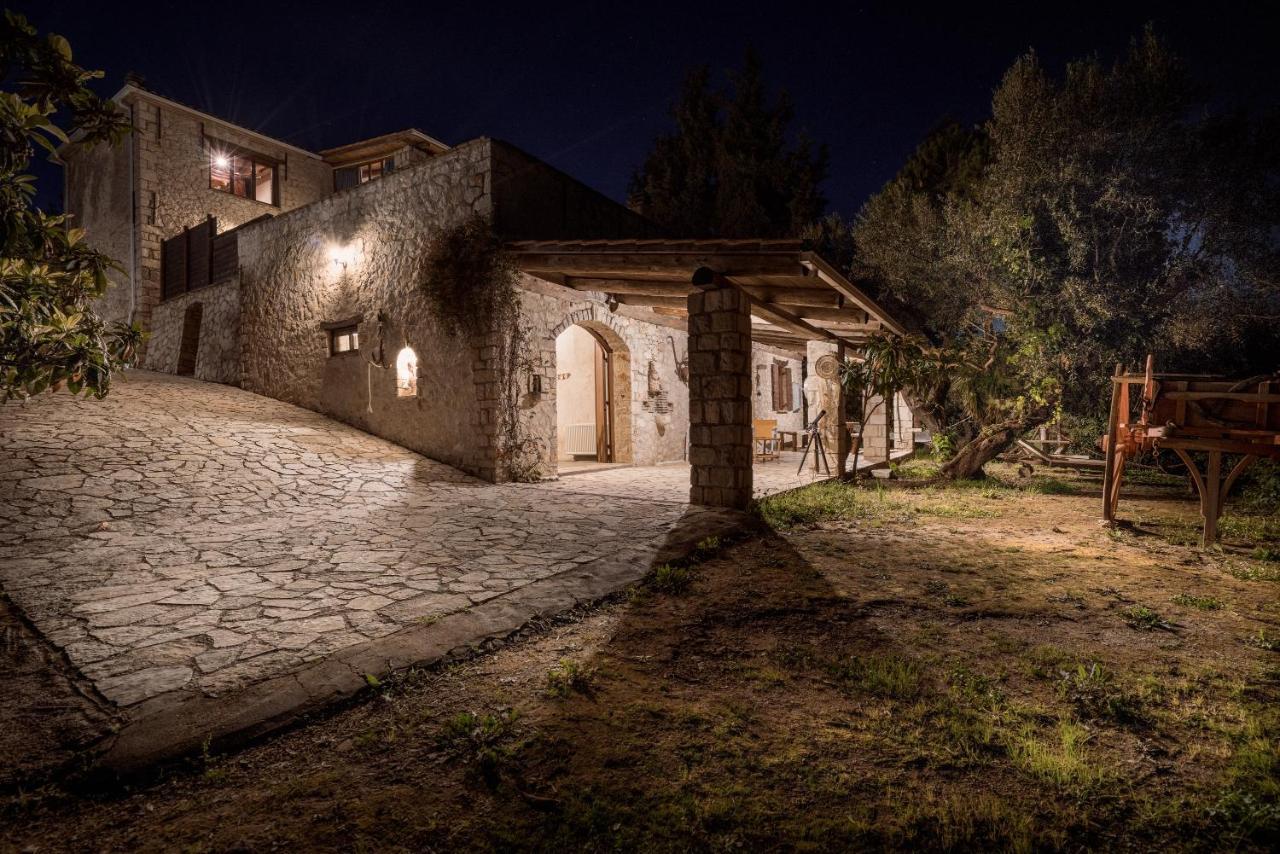 Vafias Villa - Tranquil Location, Ideal For Large Groups, By Zantewize Lithakia  Esterno foto