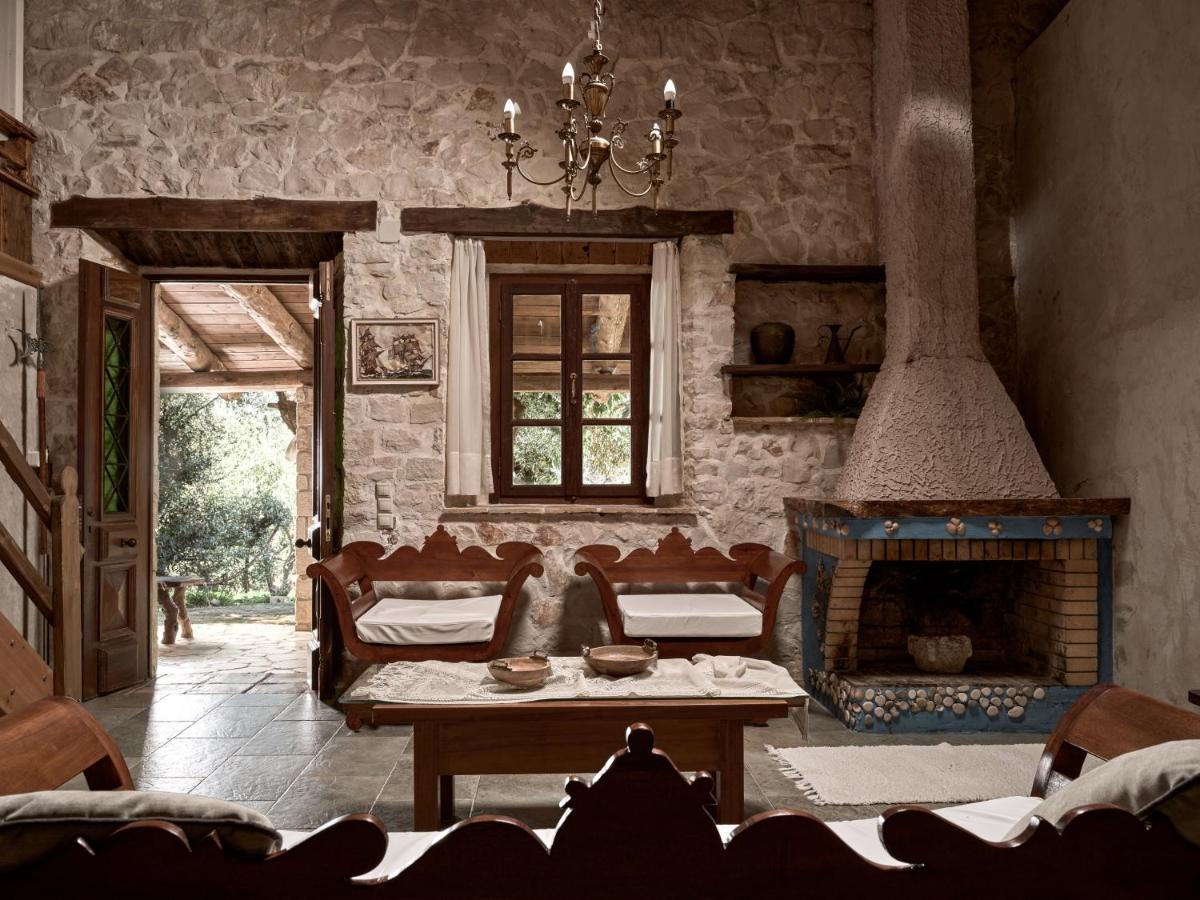 Vafias Villa - Tranquil Location, Ideal For Large Groups, By Zantewize Lithakia  Esterno foto