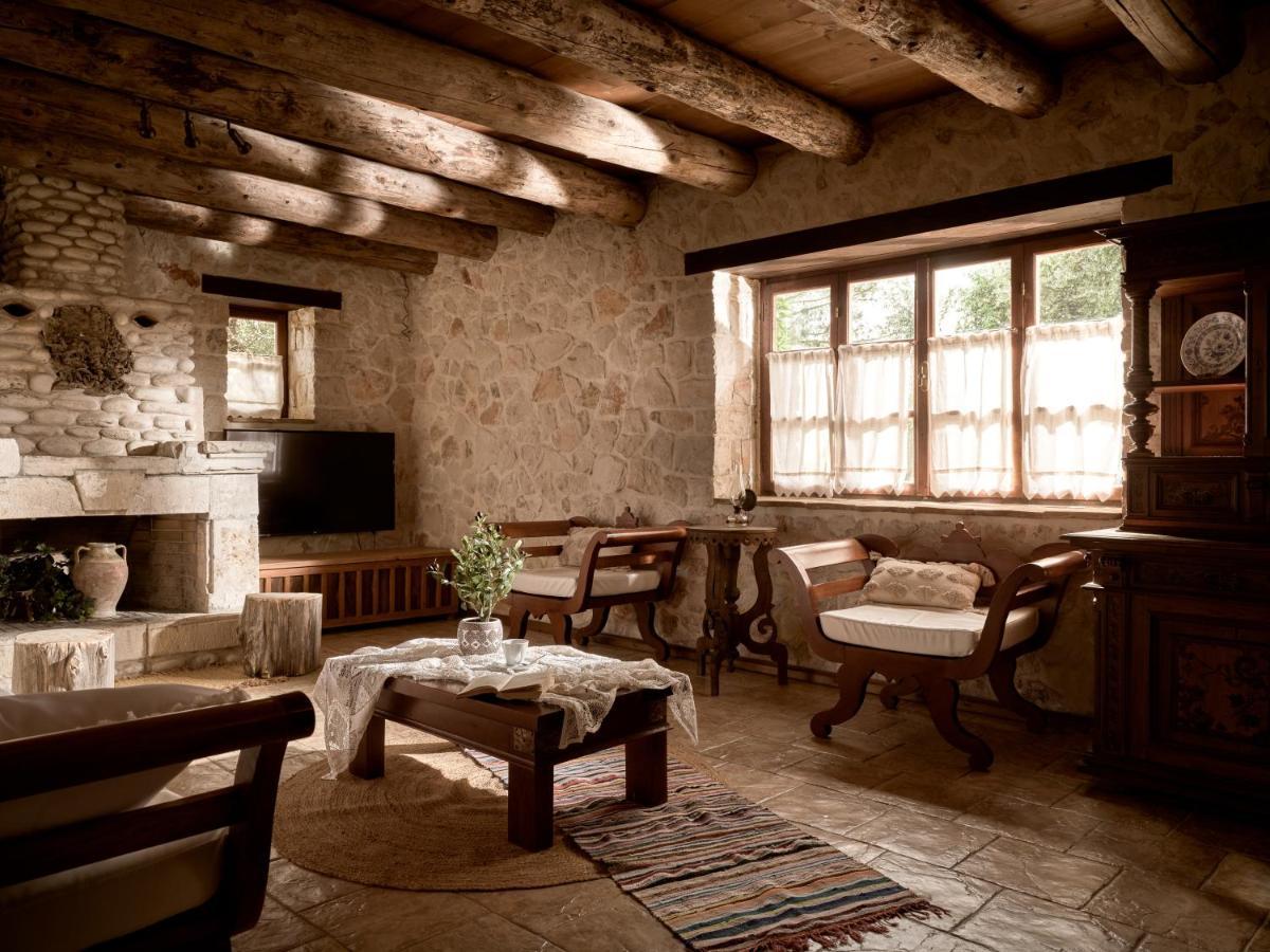 Vafias Villa - Tranquil Location, Ideal For Large Groups, By Zantewize Lithakia  Esterno foto