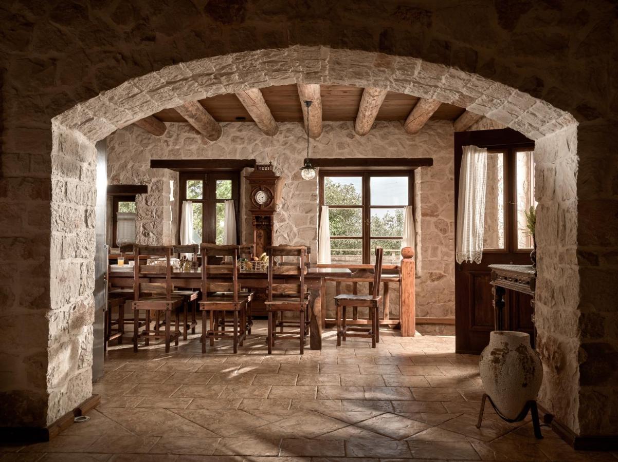 Vafias Villa - Tranquil Location, Ideal For Large Groups, By Zantewize Lithakia  Esterno foto